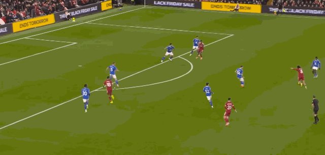 1764805157201002703.gif 索博远射.gif