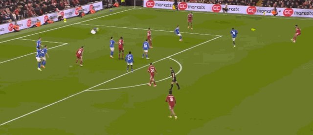 1764805466699052752.gif 麦卡头球.gif