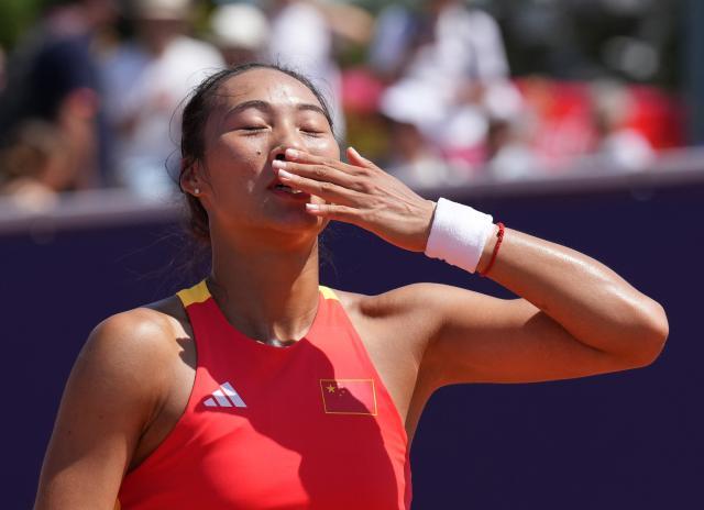 1722483594291067896.jpg 巴黎奥运会+_+网球——女单:郑钦文晋级XxjpseC007099_20240730_MVPFN0A001.jpg