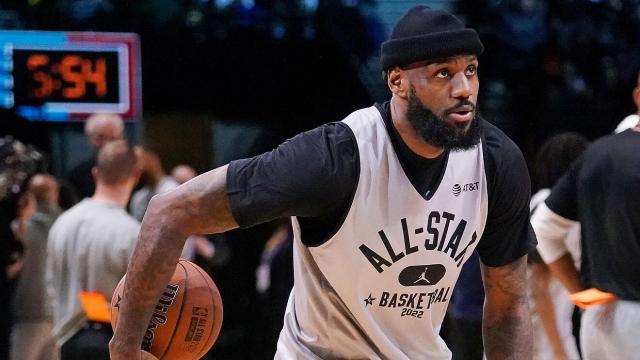 开云app-詹皇猛夸雷管话里有话？湖人截止日沉默非詹眉所愿