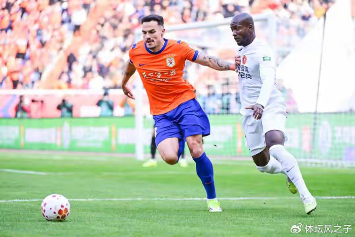泰山队捡到宝，阿尔瓦罗连场惊艳发挥，成后防定海神针，堪称中超顶级|新赛季|京鲁大战|佩德罗-阿尔瓦罗|山东泰山|中超联赛_新浪体育_新浪新闻